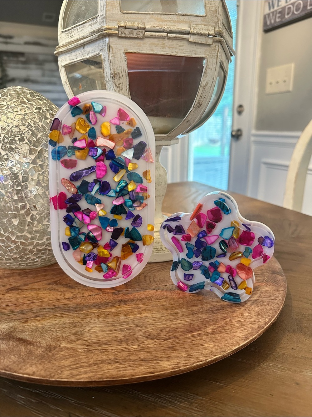 Multicolor shell resin trinket dishes (2)